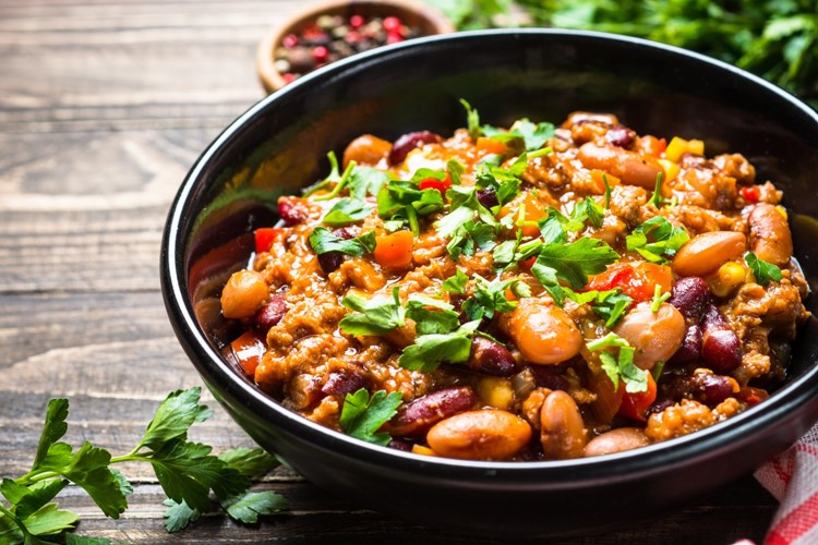 Zdravá rychlá chilli večeře z quinoy


