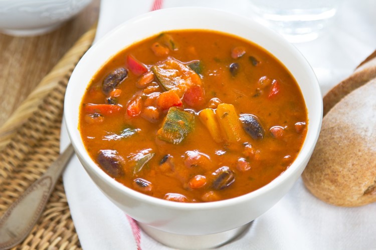 Dětská polévka minestrone